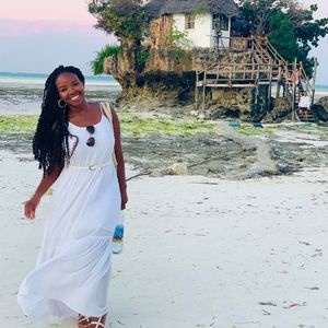 Meet your Posher, Niara